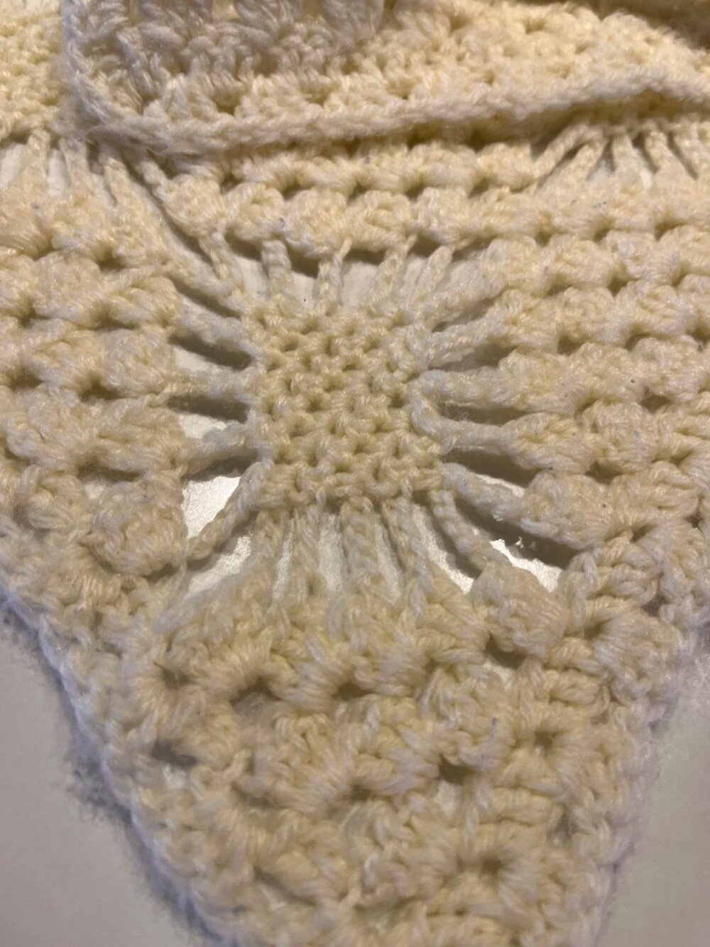 Vintage Handmade Cream Crochet Afghan Throw Blanket Medallion Popcorn Stitch - Picture 8 of 12
